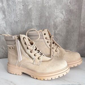 Viscozzy Beige Lace-Up Ankle combat Boots sz 42 / 11